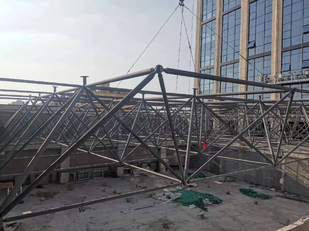 衡水鋼結(jié)構(gòu),衡水鋼結(jié)構(gòu)廠,衡水鋼結(jié)構(gòu)廠房,衡水廠房車(chē)間加工--金鼎鋼構(gòu)廠網(wǎng)架安裝