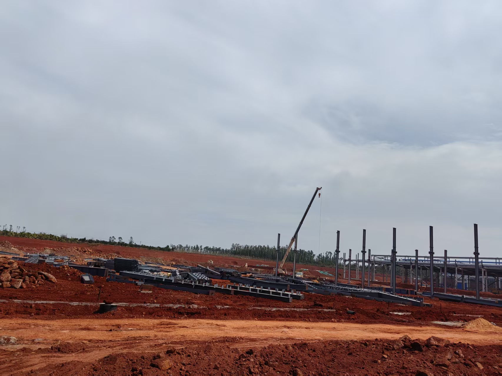 廠房立柱，廠房鋼結(jié)構(gòu)安裝13131801767